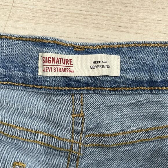 Signature By Levi Strauss Women’s Heritage Boyfriend size 6 Waist 28 Denim Jeans - Picture 2 of 8